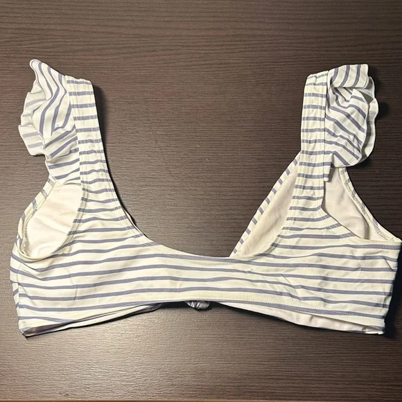 EUC COCOSHIP Grey and White Striped Top w/ Front-Tie Closure ๐ - Picture 4 of 7